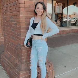 Meet your Posher, Nicole